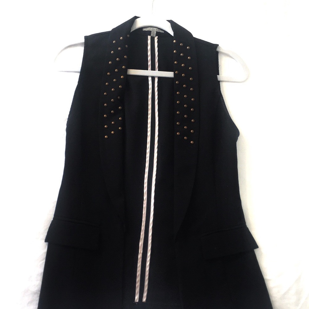Charlotte Russe XS sleeveless studded blazer